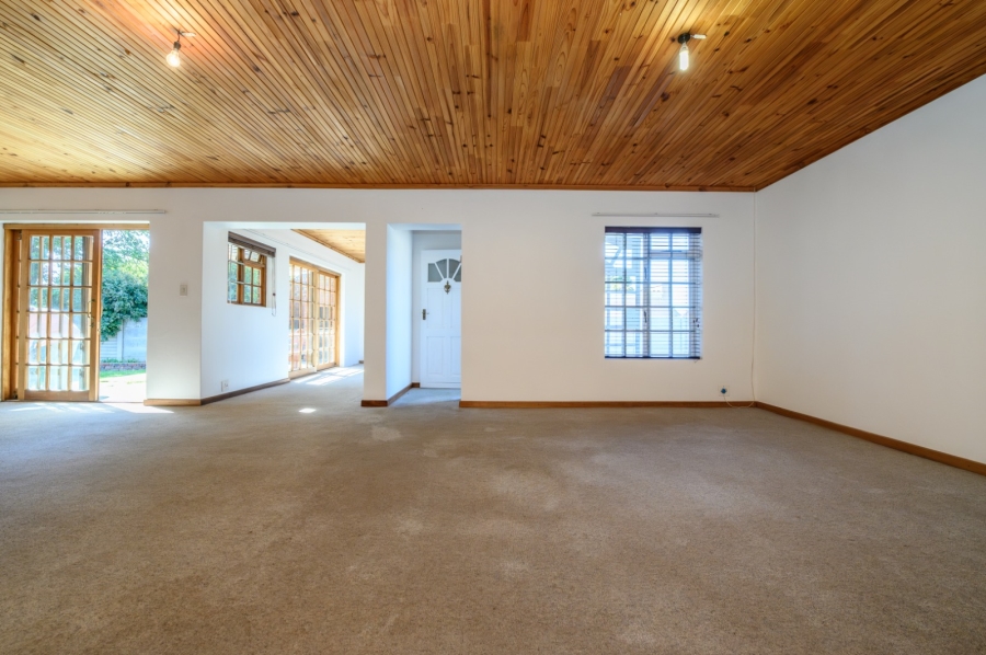 4 Bedroom Property for Sale in Charlo Eastern Cape